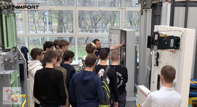 Исаев и студнеты