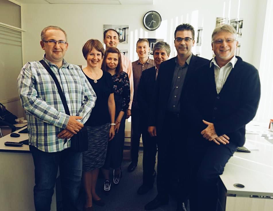 Встреча Иоаниса Паппаса (рядом с Д. Заховаевым)) с коллективом ГК "LIFT-IMPORT"