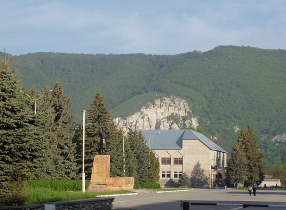 Здание на Курортной ул.